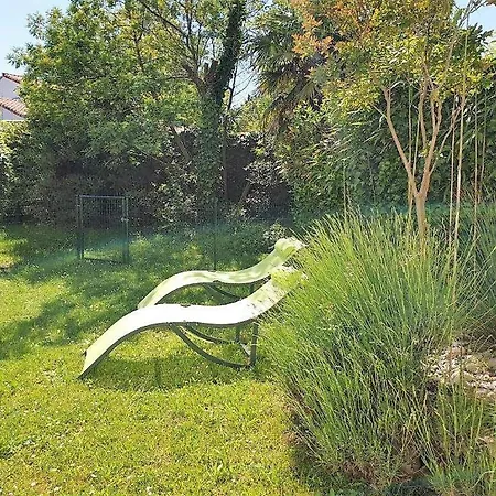 Foncillon - En Rez De Jardin Avec Veranda - Plage Royan